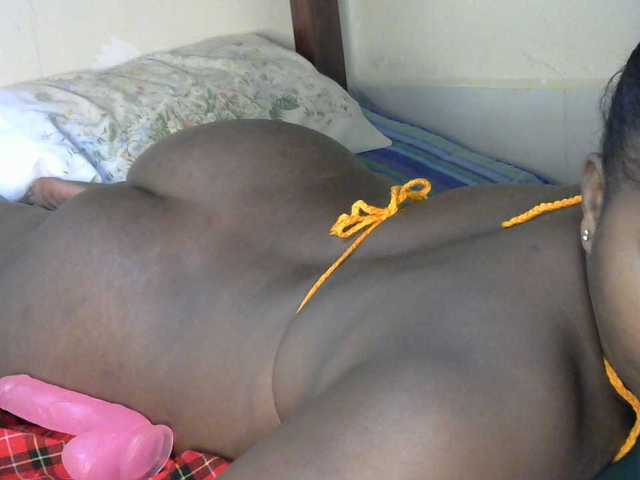SlutyZari1