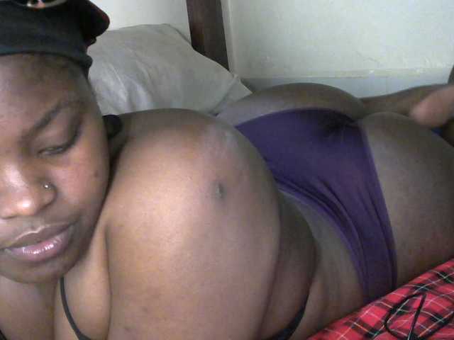 SlutyZari1