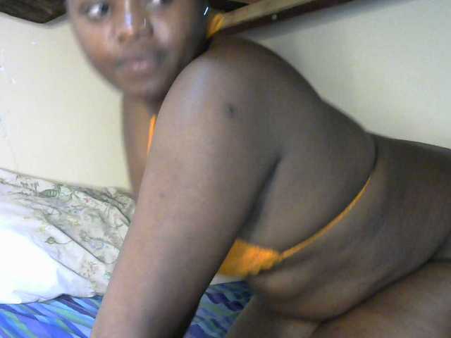 SlutyZari1