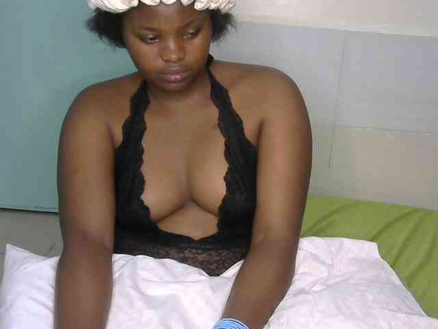 SlutyZari1 webcam