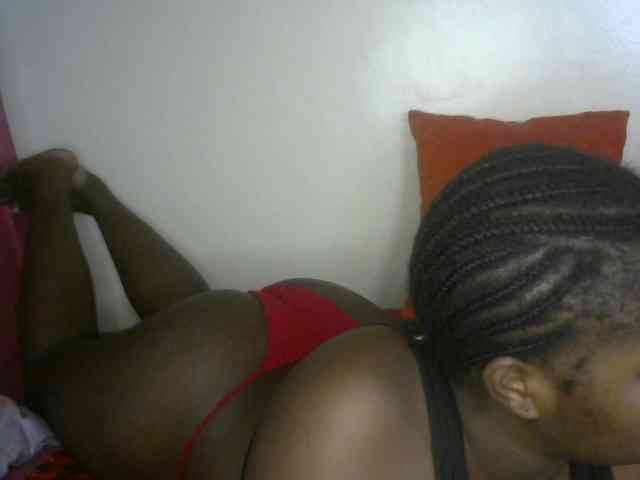 SlutyZari1 webcam
