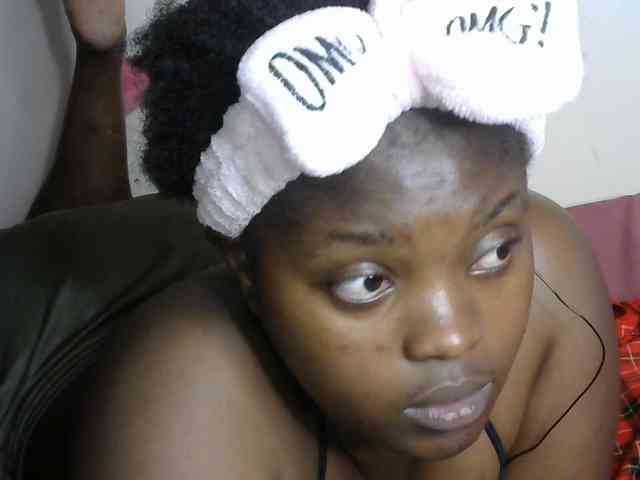 SlutyZari1 webcam