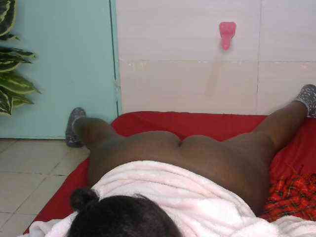 SlutyZari1 webcam