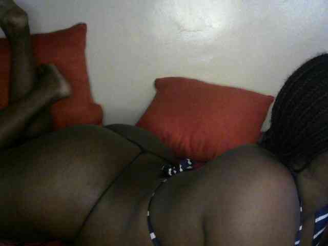 SlutyZari1 webcam