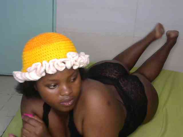 SlutyZari1