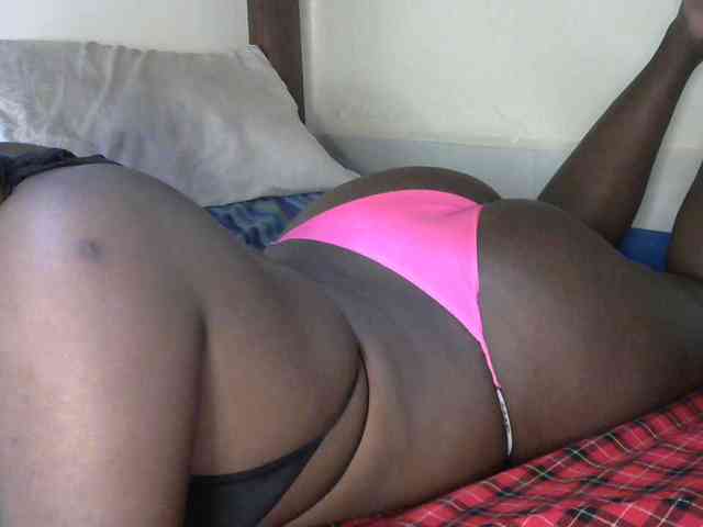 SlutyZari1 webcam