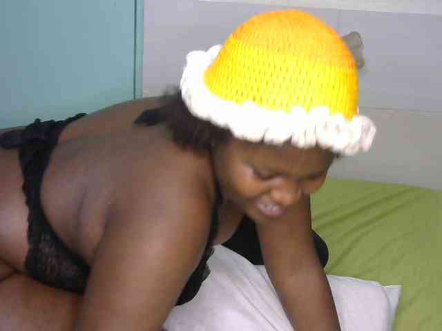 SlutyZari1 webcam