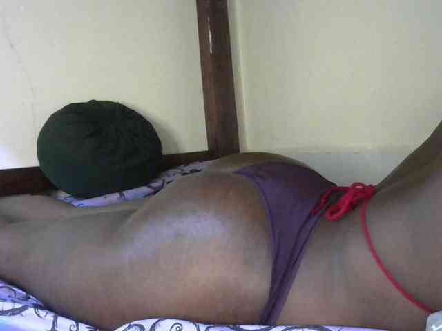 SlutyZari1 webcam