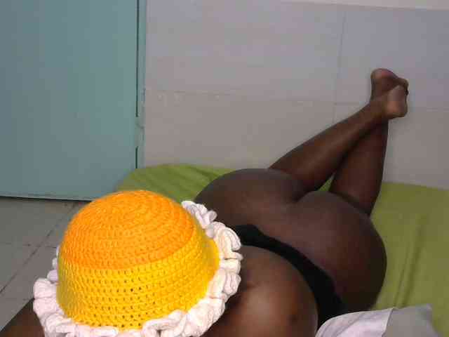 SlutyZari1 webcam