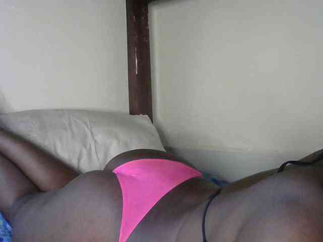SlutyZari1 webcam