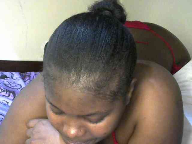 SlutyZari1 webcam