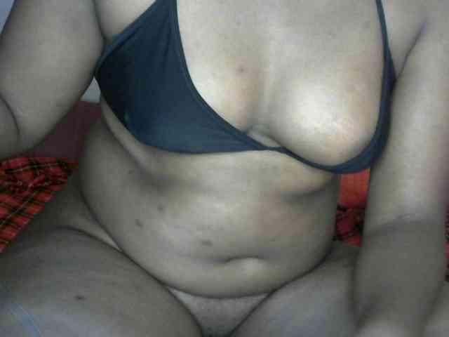 SlutyZari1 webcam