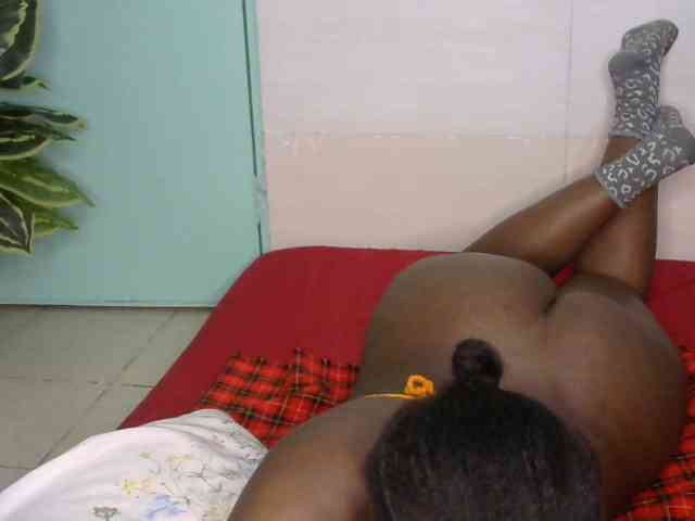 SlutyZari1 webcam