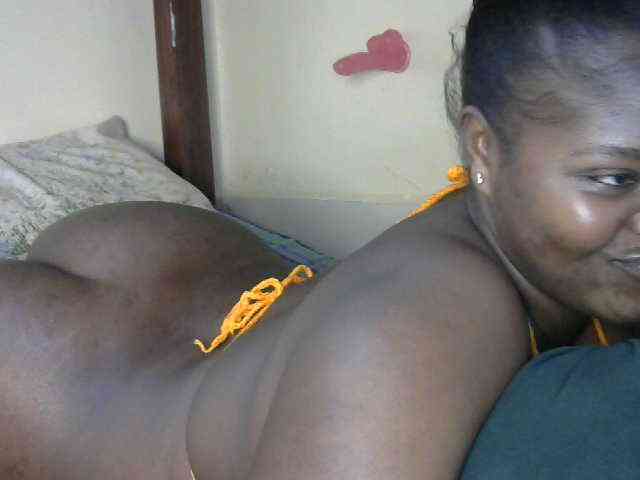 SlutyZari1 webcam