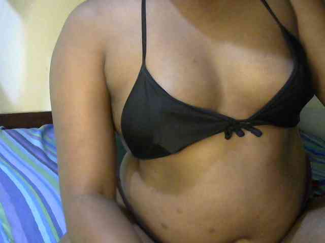SlutyZari1