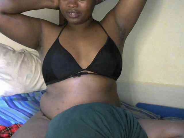 SlutyZari1 webcam