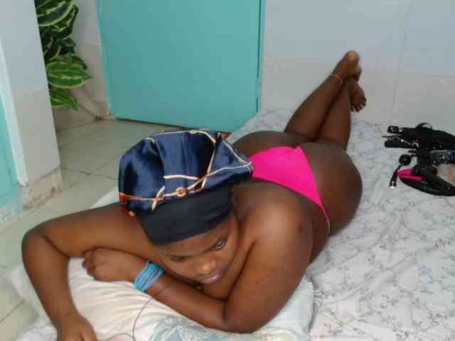SlutyZari1 webcam