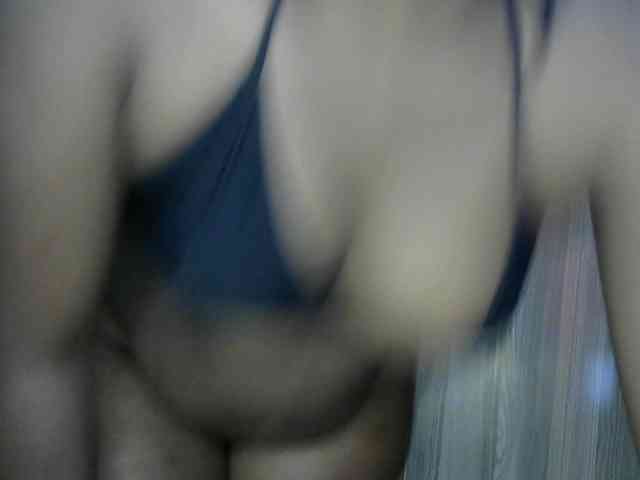 SlutyZari1