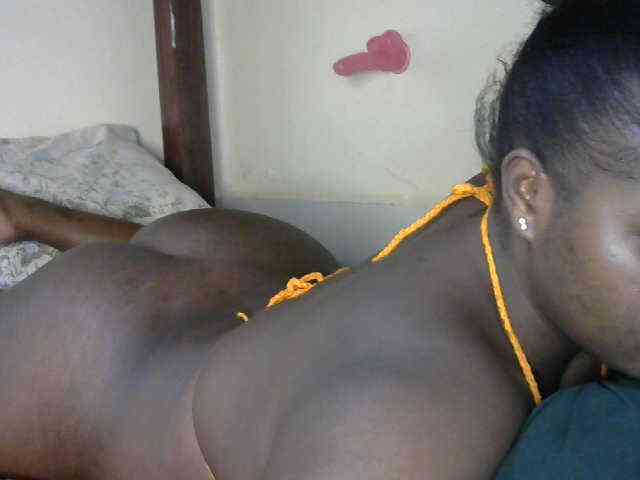 SlutyZari1 webcam