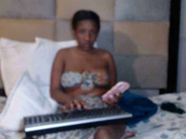 BLACKDIAMOND1821 live cam on BongaCams