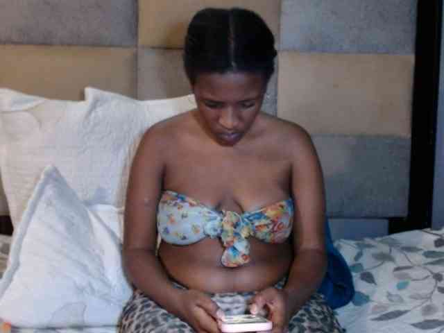 BLACKDIAMOND1821 webcam
