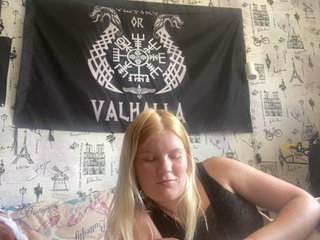 NIKADELE