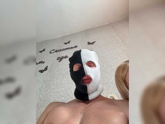 NIKADELE live webcam show