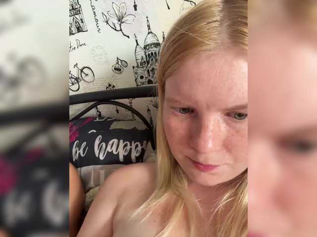 NIKADELE live webcam show