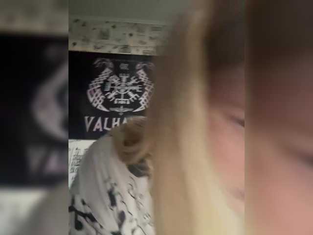 NIKADELE live webcam show
