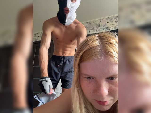 NIKADELE live webcam show