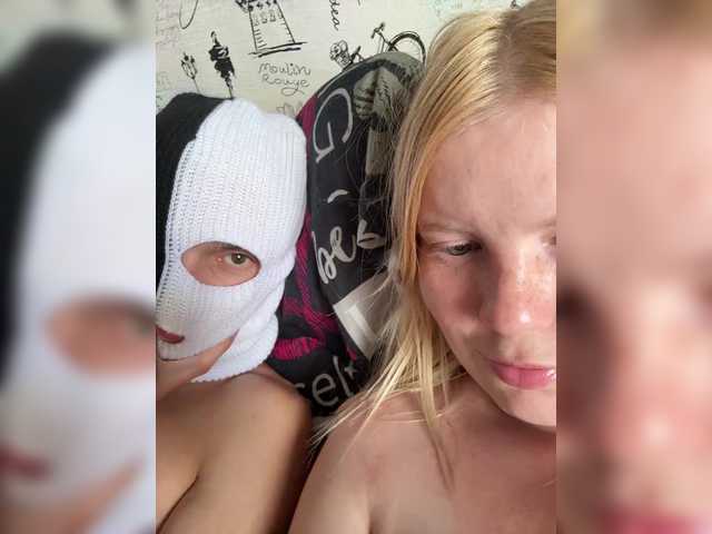 NIKADELE live webcam show