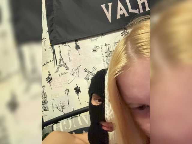 NIKADELE live webcam show