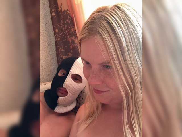 NIKADELE