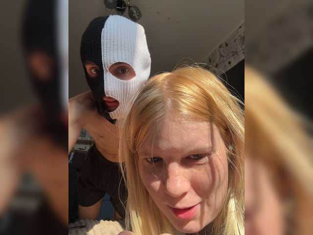 NIKADELE live webcam show
