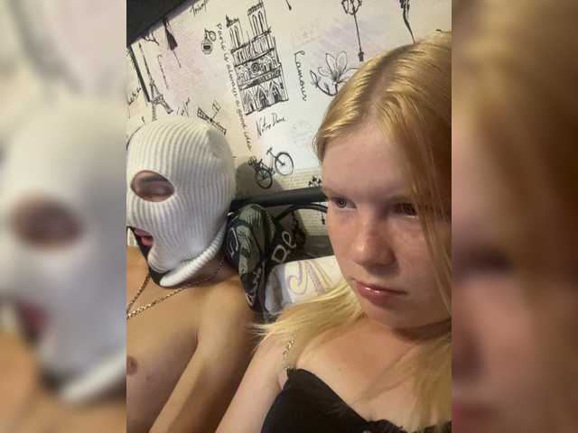 NIKADELE live webcam show
