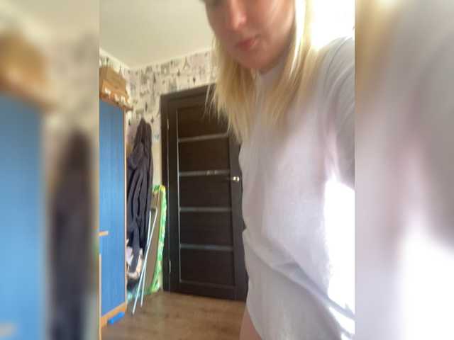 NIKADELE live cam on UnifiedCams