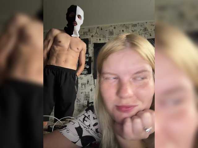 nikadele live show
