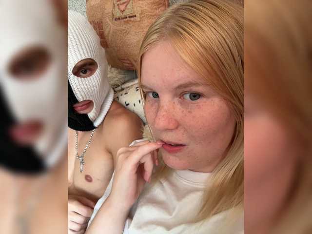 NIKADELE live webcam show