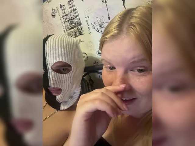 NIKADELE live webcam show