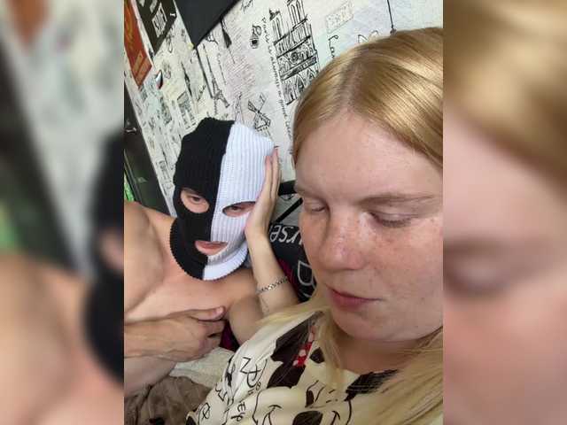 NIKADELE live webcam show