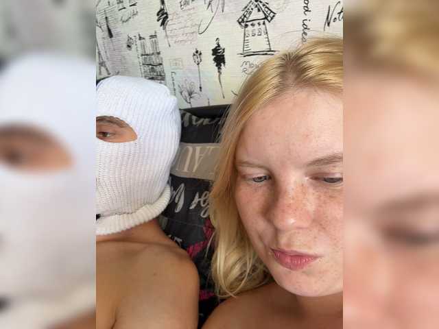 NIKADELE live webcam show