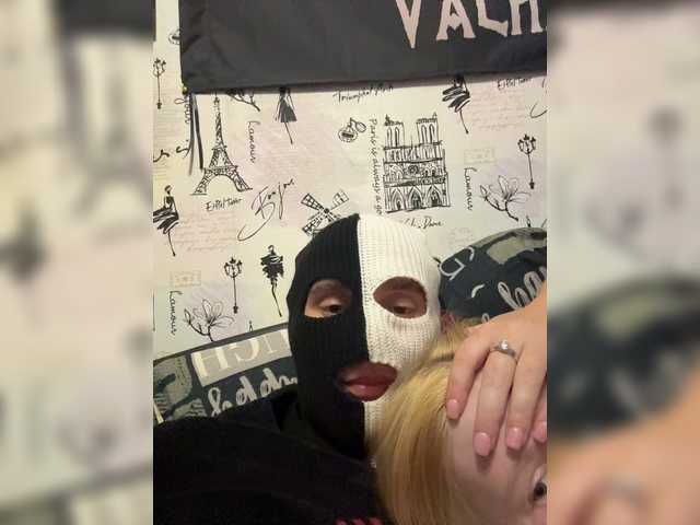 NIKADELE live webcam show