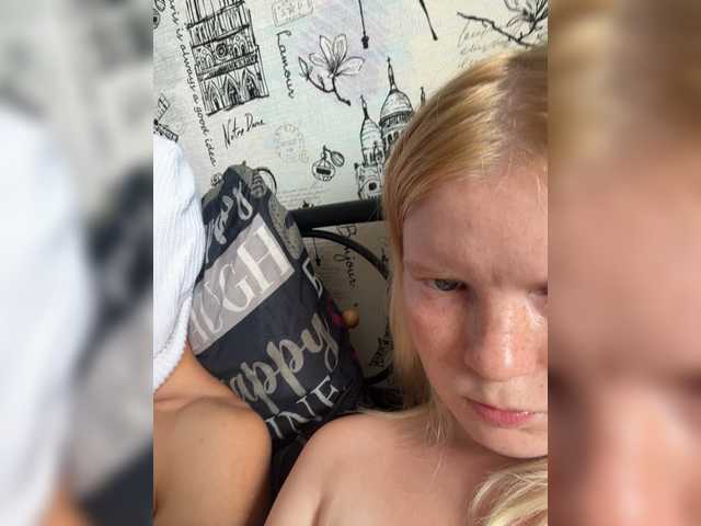 nikadele live show