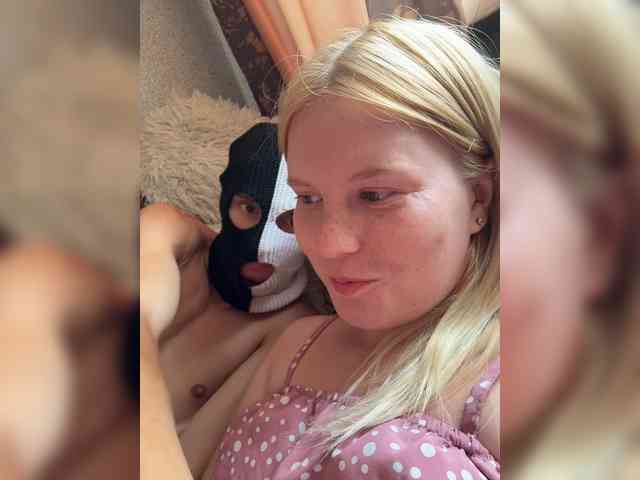NIKADELE Live Webcam on BongaCams
