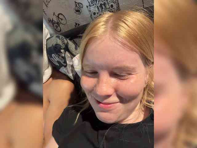 NIKADELE webcam