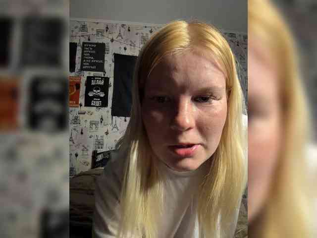 NIKADELE Sex Cam Show