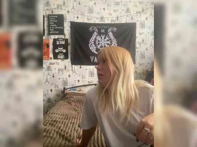 NIKADELE Sex Cam Show