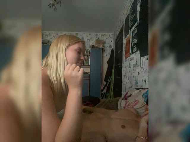NIKADELE Sex Cam Show