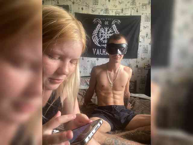 NIKADELE Sex Cam Show