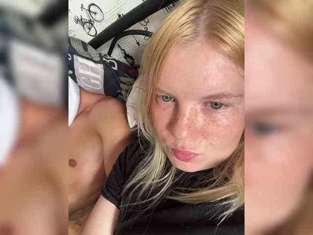 NIKADELE webcam